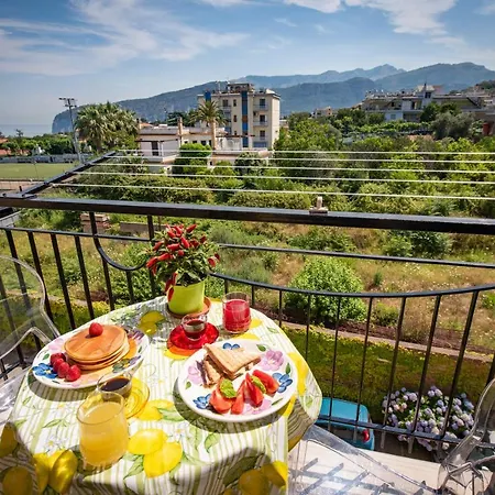 Wagaya Center * Sorrente